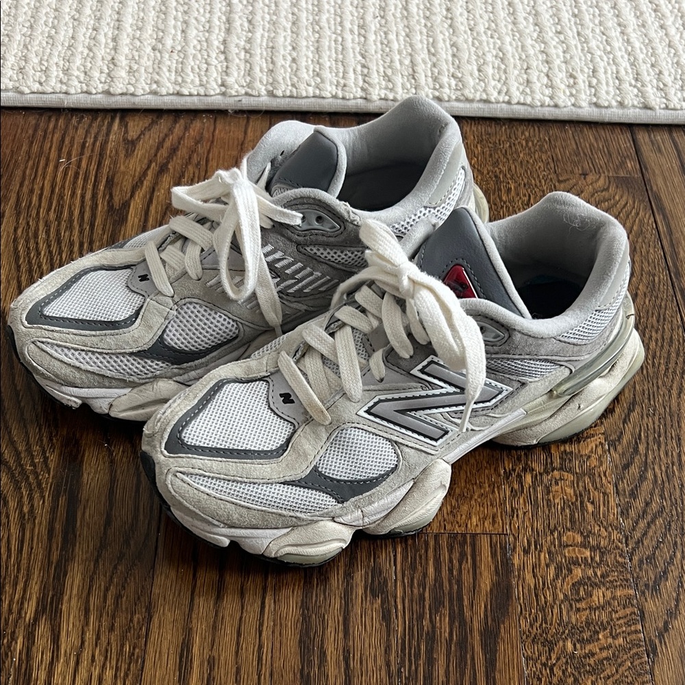 Unisex New Balance 9060 Classic Gray and White Street Style Sneaker
